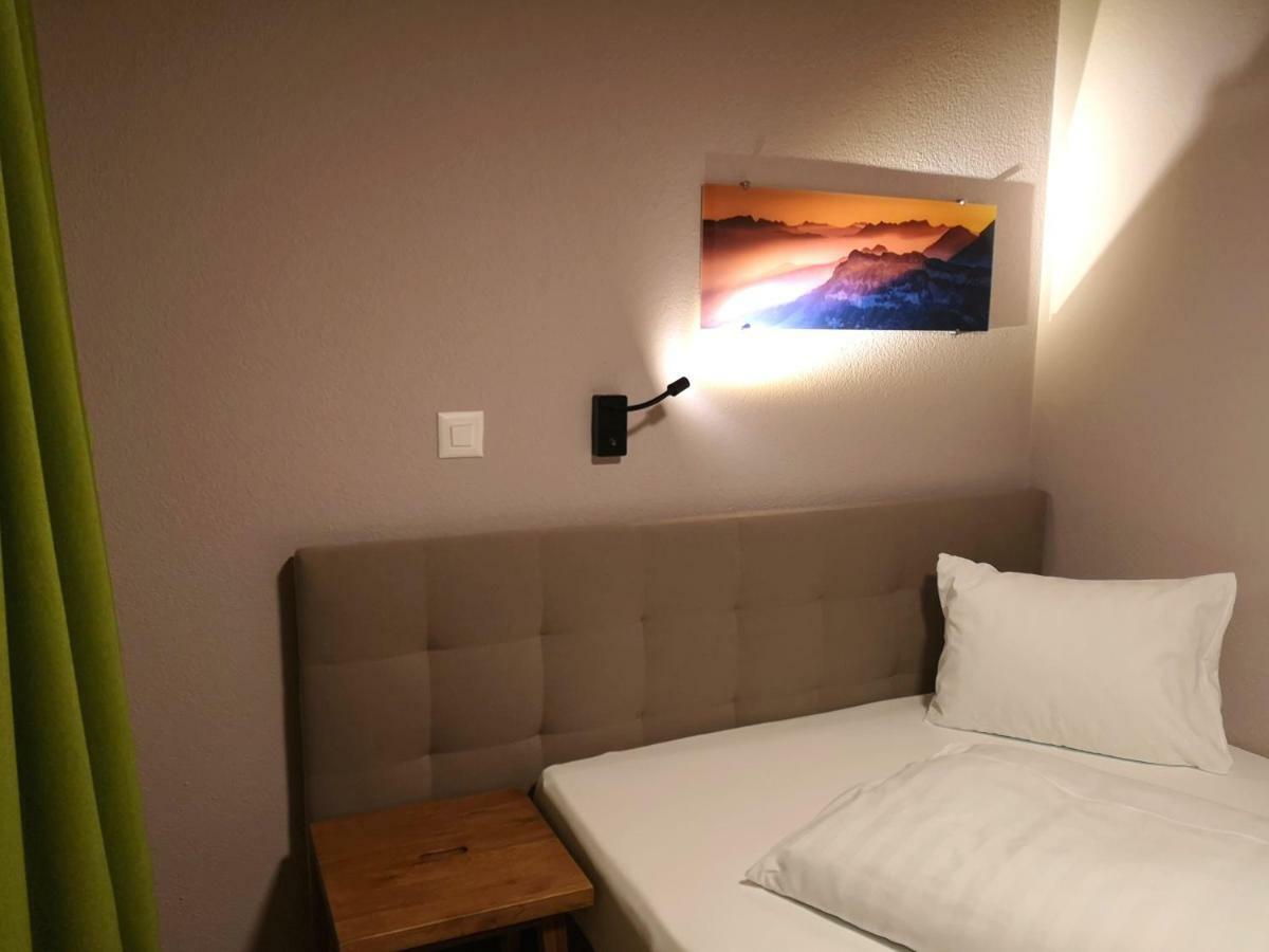 Hotel National ฟรูทิงเงน ภายนอก รูปภาพ